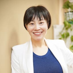 RX Consult 创始人 Hu Shuangjian 肖像